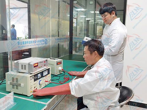 늌WӋ��У��ԇ���