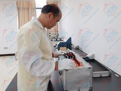 �o��늃x��У�ʈDƬ