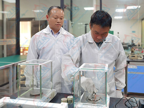 ���W�x��У�ʈDƬ