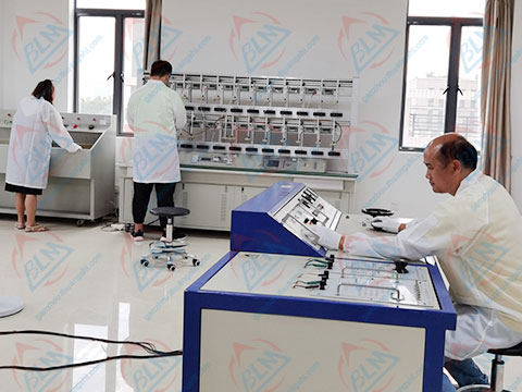 �W�x��У�ʈDƬ