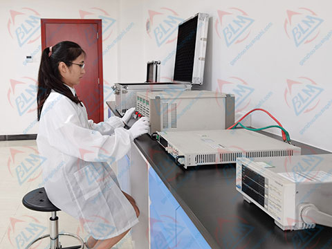 �W�x��У�ʈDƬ