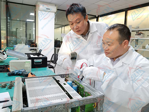 ̩��Tektronics�x���S�ވDƬ