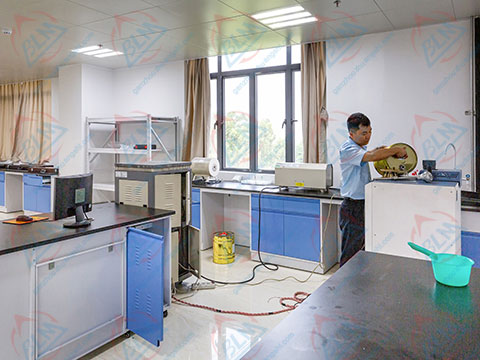 �ṤӋ��У�ʌ���҈DƬ